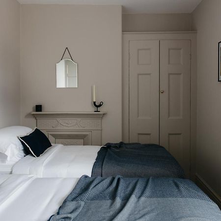 The Curator'S Apartment - Spacious 2 Bedrooms Bath Exterior photo