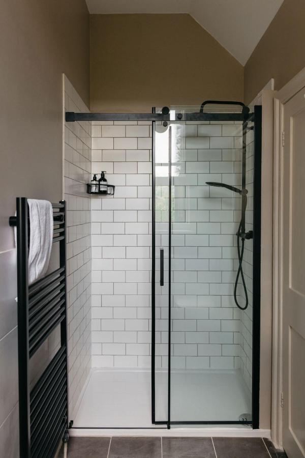 The Curator'S Apartment - Spacious 2 Bedrooms Bath Exterior photo