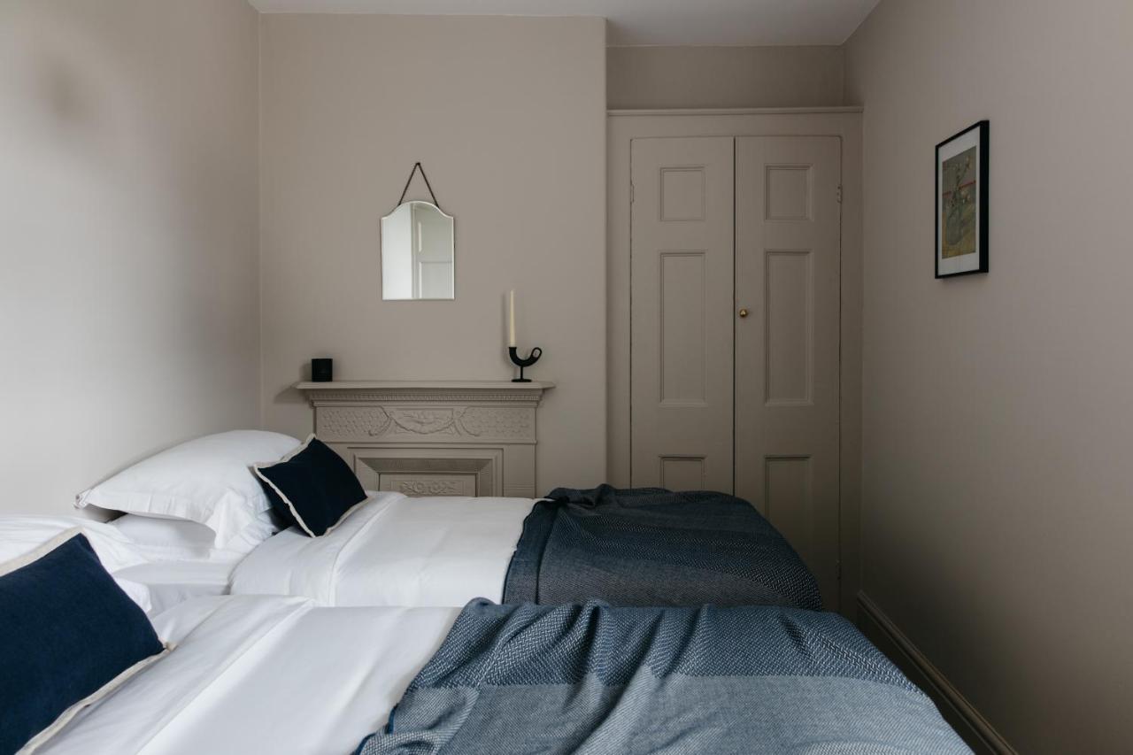 The Curator'S Apartment - Spacious 2 Bedrooms Bath Exterior photo